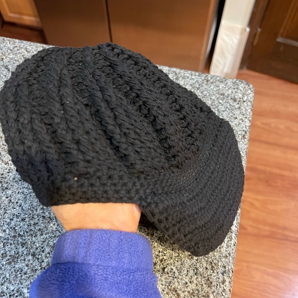 Black knitted thick woven knit hat winter - Picture 11 of 14